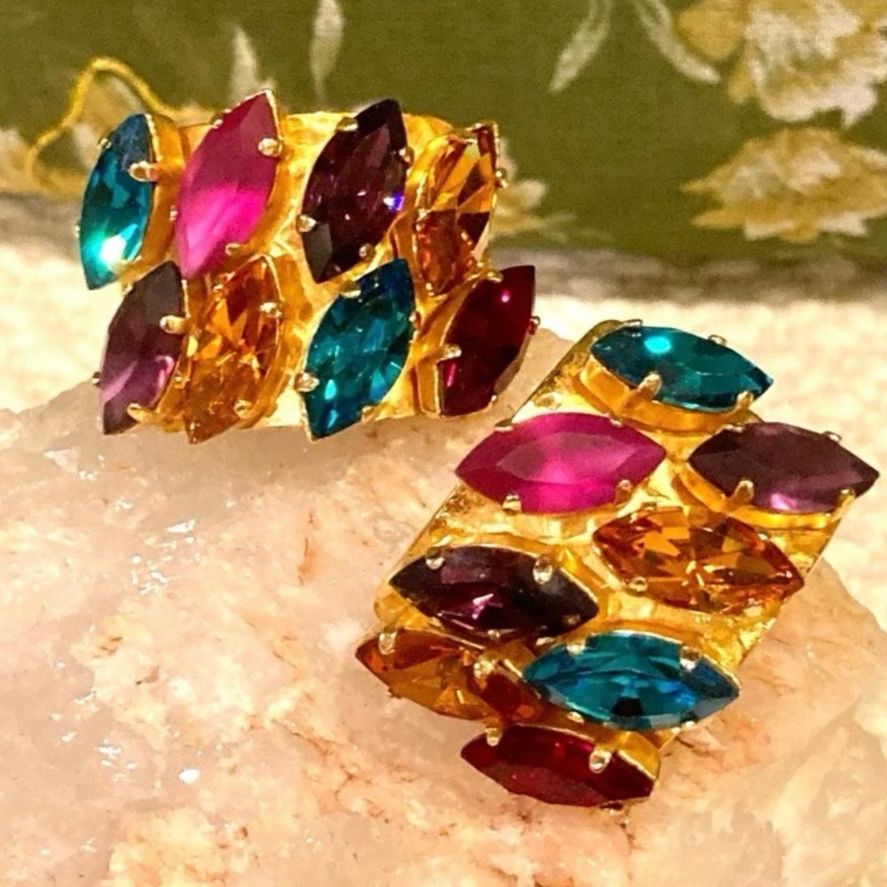 🌹Dominique Aurientis Earrings Paris
Haute Couture Excellent Condition🌹